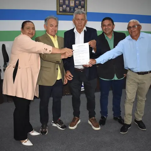 Nesta quinta-feira, aconteceu a eleição da Mesa Diretora da Câmara Municipal de Juazeir...